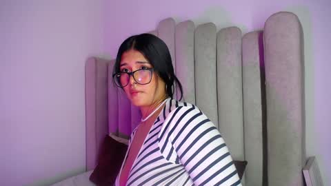 BABY HONEY online show from January 15, 2025, 4:57 am