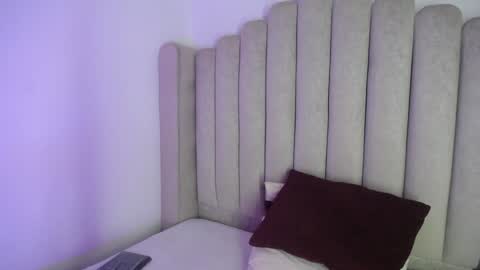 BABY HONEY online show from January 25, 2025, 11:43 pm
