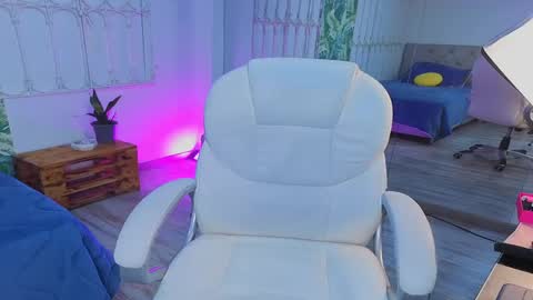 Snapshot of baby_julieta00 chatting on May 20, 2026, 4:18 am Julieta online show from May 20, 2026, 4:18 am