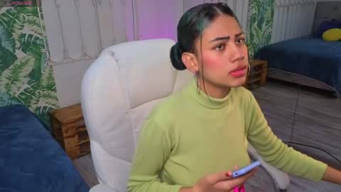 Snapshot of baby_julieta00 chatting on May 21, 2026, 11:28 am Julieta online show from May 21, 2026, 11:28 am