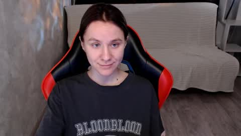 baby_kitte online show from December 2, 2025, 3:12 am