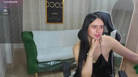 Snapshot of baby_lush_t chatting on September 27, 2025, 7:52 pm Bella online show from September 27, 2025, 7:52 pm