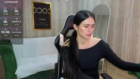 Snapshot of baby_lush_t chatting on October 15, 2025, 7:58 pm Bella online show from October 15, 2025, 7:58 pm