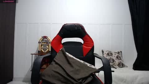 Snapshot of baby_roose chatting on January 21, 2025, 12:25 am Baby online show from January 21, 2025, 12:25 am