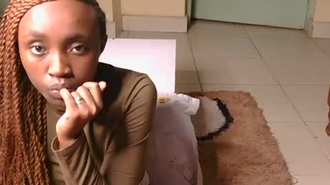 baby_smiler online show from June 25, 2026, 4:33 pm