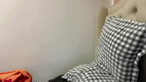 Clara online show from February 23, 2026, 6:55 am