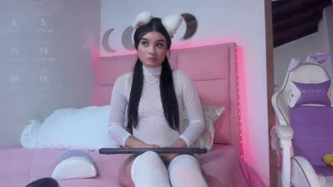 Snapshot of babydollvibes chatting on November 10, 2025, 6:40 pm mia online show from November 10, 2025, 6:40 pm