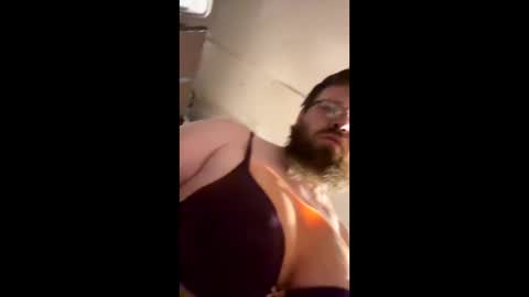 babyleggreg6 online show from May 4, 2026, 6:37 pm