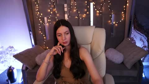 Lady Vi online show from June 2, 2026, 1:46 pm