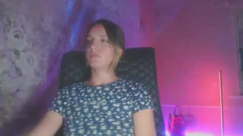 Sonya online show from September 24, 2025, 7:06 pm