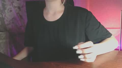 Sonya online show from October 17, 2025, 4:53 pm