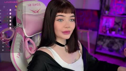 Snapshot of babyroxynill chatting on December 1, 2024, 10:53 pm Nika online show from December 1, 2024, 10:53 pm