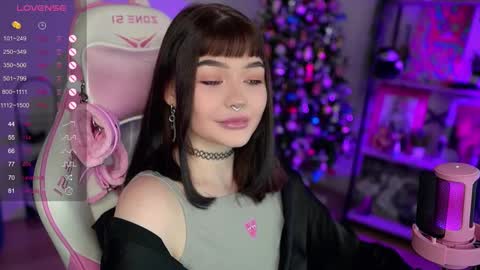 Snapshot of babyroxynill chatting on December 19, 2024, 11:03 pm Nika online show from December 19, 2024, 11:03 pm