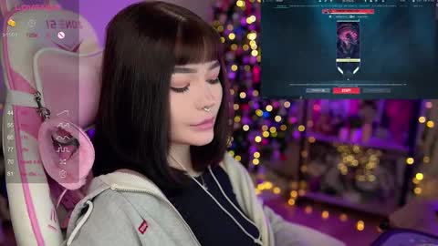 Snapshot of babyroxynill chatting on December 29, 2024, 1:56 am Nika online show from December 29, 2024, 1:56 am