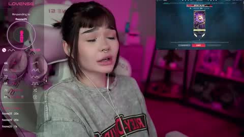 Snapshot of babyroxynill chatting on February 9, 2025, 2:06 am Nika online show from February 9, 2025, 2:06 am