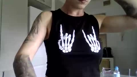 Snapshot of backuphoney chatting on October 3, 2025, 11:29 am Honey online show from October 3, 2025, 11:29 am