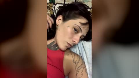 Snapshot of badbitchall chatting on December 3, 2025, 12:40 am badbitchall online show from December 3, 2025, 12:40 am