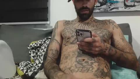 BadCouple  online show from October 27, 2025, 6:06 am