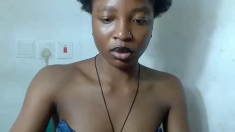 Snapshot of baddiebitchx chatting on June 14, 2026, 8:05 am baddiebitchx online show from June 14, 2026, 8:05 am