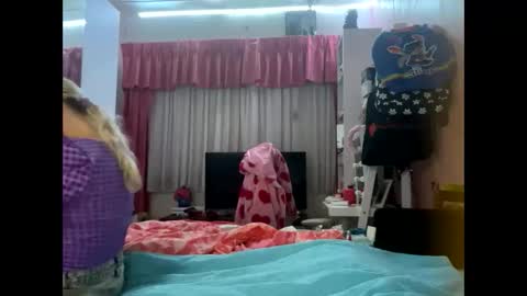 baddieprettypussy online show from April 3, 2026, 3:21 pm