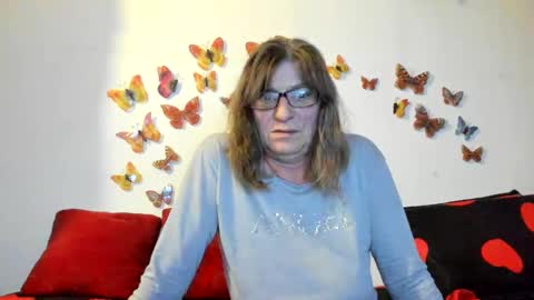 Snapshot of badgg chatting on December 13, 2024, 5:00 pm Gina online show from December 13, 2024, 5:00 pm