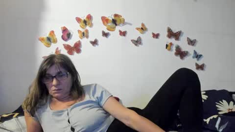 Snapshot of badgg chatting on January 3, 2025, 7:29 pm Gina online show from January 3, 2025, 7:29 pm