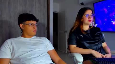 Snapshot of badgyal_ chatting on April 10, 2026, 9:36 am Beck and Rick online show from April 10, 2026, 9:36 am