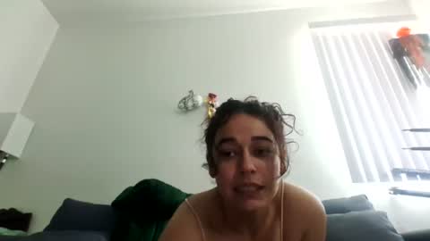 Snapshot of badlil3m chatting on June 17, 2026, 10:21 pm badlil3m online show from June 17, 2026, 10:21 pm