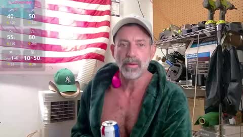 Snapshot of badnightwolf chatting on October 28, 2025, 3:58 pm Silver online show from October 28, 2025, 3:58 pm