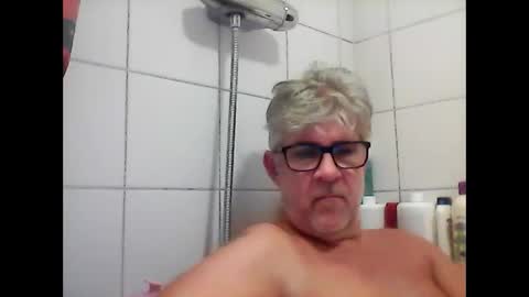 baggelina75 online show from December 27, 2024, 7:03 pm