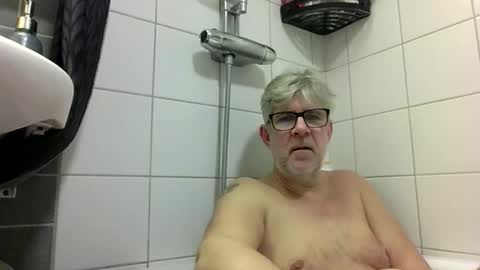 baggelina75 online show from January 18, 2026, 7:39 pm