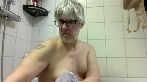 baggelina75 online show from March 1, 2026, 1:57 pm