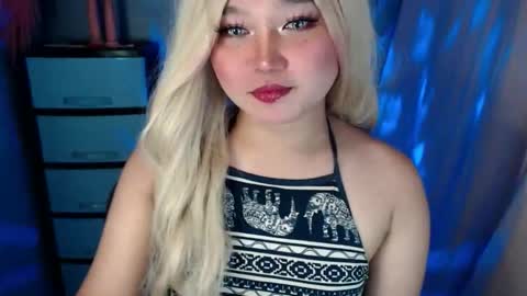 april online show from October 3, 2025, 5:43 pm