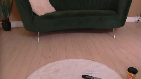 bailey_rush online show from April 15, 2026, 7:58 pm