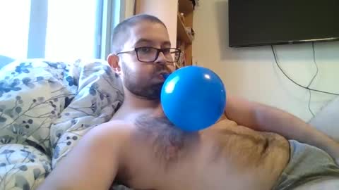 Snapshot of balloonman835316 chatting on February 5, 2025, 10:08 am balloonman835316 online show from February 5, 2025, 10:08 am