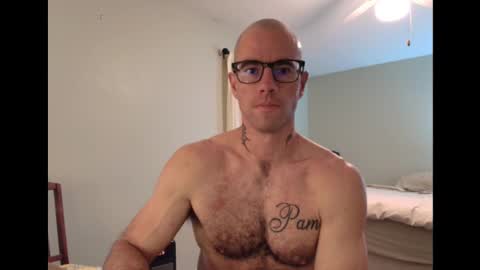 Snapshot of bam14680 chatting on January 3, 2025, 12:33 am bam14680 online show from January 3, 2025, 12:33 am