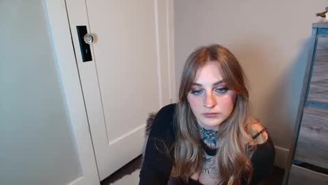 Snapshot of bambidear420 chatting on January 18, 2025, 5:41 am Bambi online show from January 18, 2025, 5:41 am