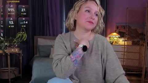 Snapshot of bananarum chatting on March 10, 2026, 7:24 am Allie online show from March 10, 2026, 7:24 am
