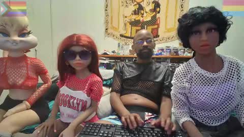 Snapshot of bandohusbando chatting on April 21, 2026, 3:46 am Bando Husbando online show from April 21, 2026, 3:46 am