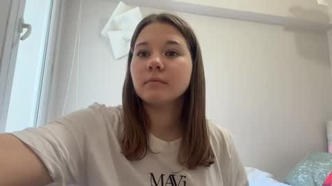 Snapshot of baosznejkowski chatting on May 7, 2026, 2:11 pm Sumi online show from May 7, 2026, 2:11 pm