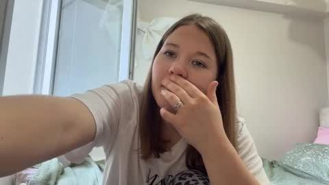 Snapshot of baosznejkowski chatting on May 10, 2026, 2:22 pm Sumi online show from May 10, 2026, 2:22 pm