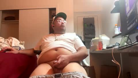 Snapshot of bape69 chatting on December 3, 2024, 7:43 am ForskinPapi online show from December 3, 2024, 7:43 am