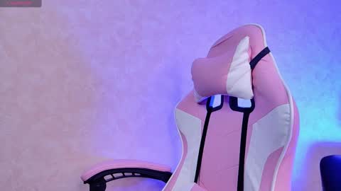 Snapshot of barbara_dennis chatting on December 7, 2024, 12:52 am barbara_dennis online show from December 7, 2024, 12:52 am