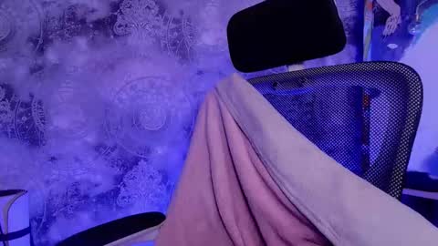 Snapshot of barbara_dennis chatting on October 30, 2025, 4:14 am barbara_dennis online show from October 30, 2025, 4:14 am