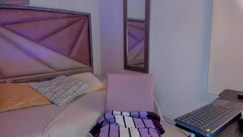 Barbara  online show from April 4, 2026, 11:40 am