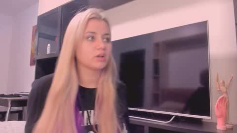 barbarasiren online show from October 30, 2025, 10:38 am