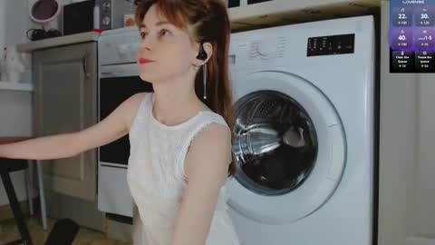 Snapshot of barbarian_girl chatting on September 24, 2025, 4:54 pm Amina online show from September 24, 2025, 4:54 pm