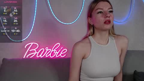 Snapshot of barbie_emi chatting on February 12, 2025, 1:19 am barbie_emi online show from February 12, 2025, 1:19 am