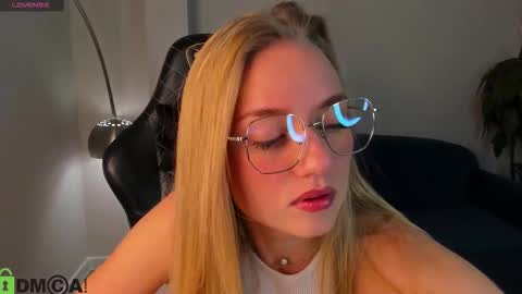 LisGTM2 Mon-Thu Sat 0100am-0700am online show from November 17, 2025, 12:16 am