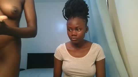 Snapshot of barbie_queen2 chatting on January 16, 2026, 12:09 pm queen online show from January 16, 2026, 12:09 pm